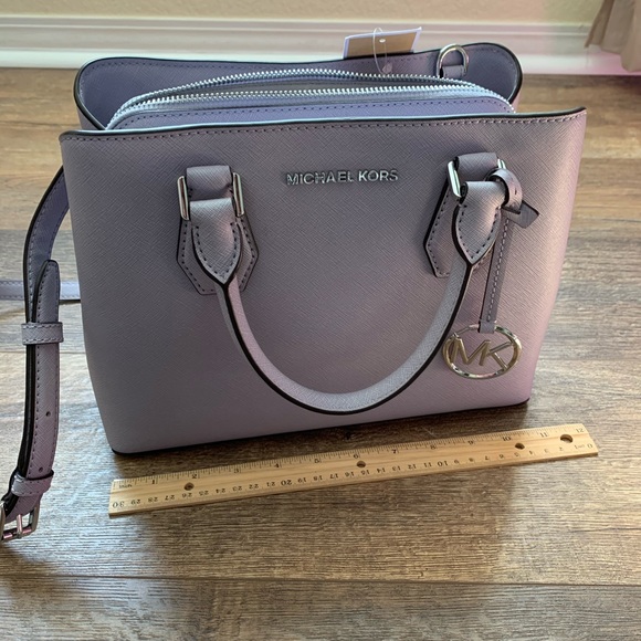 😃SOLD!!💃💃💃🕺🏼😃 🔥💜NEW MK Camille Satchel 💜 - Picture 7 of 8
